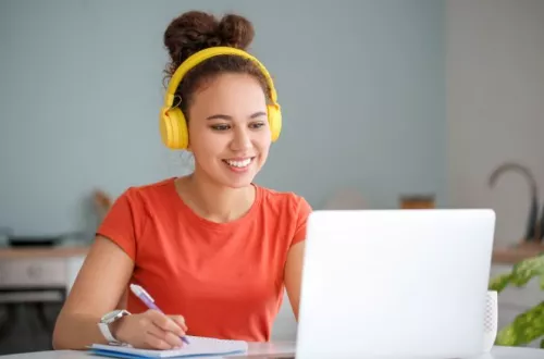 Jak przygotować się do pierwszych lekcji językowych online?