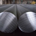 Właściwości aluminium i praktyczne zastosowania w otoczeniu — jak wykorzystywać ten materiał?